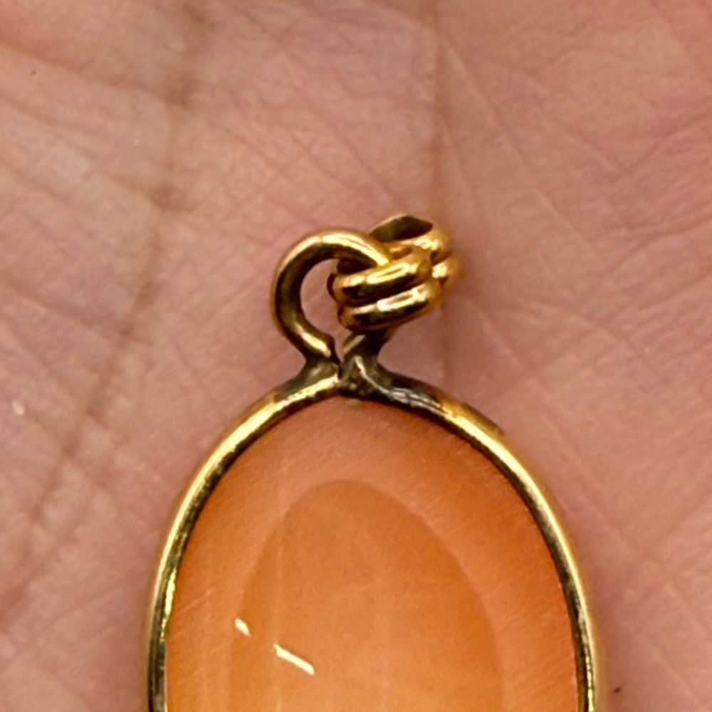 Vintage Virgin Mary Madonna Cameo Pendant Pink White Jewelry Mini - Picture 7 of 8